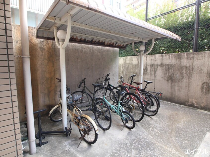 駐輪場 日之出ビル高砂