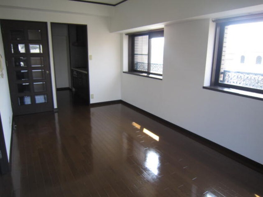 居室 日之出ビル高砂