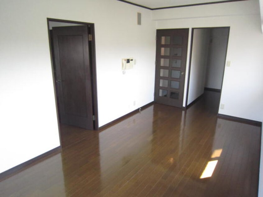 居室 日之出ビル高砂