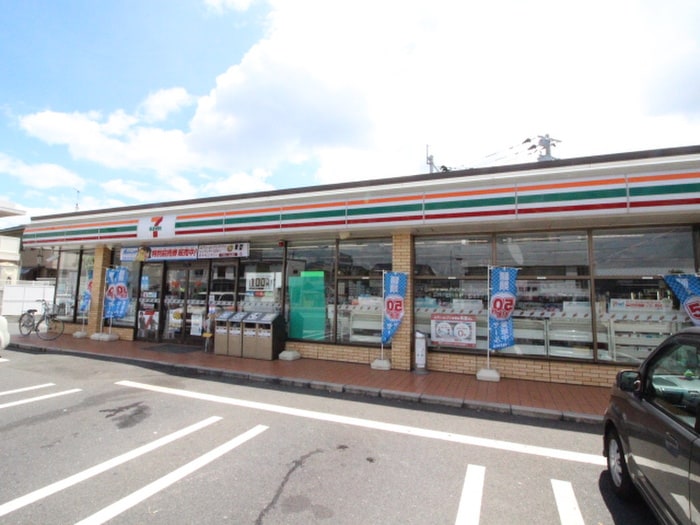 セブンイレブン苅田松原店(コンビニ)まで700m ヴィラシャーメゾン苅田ノワール