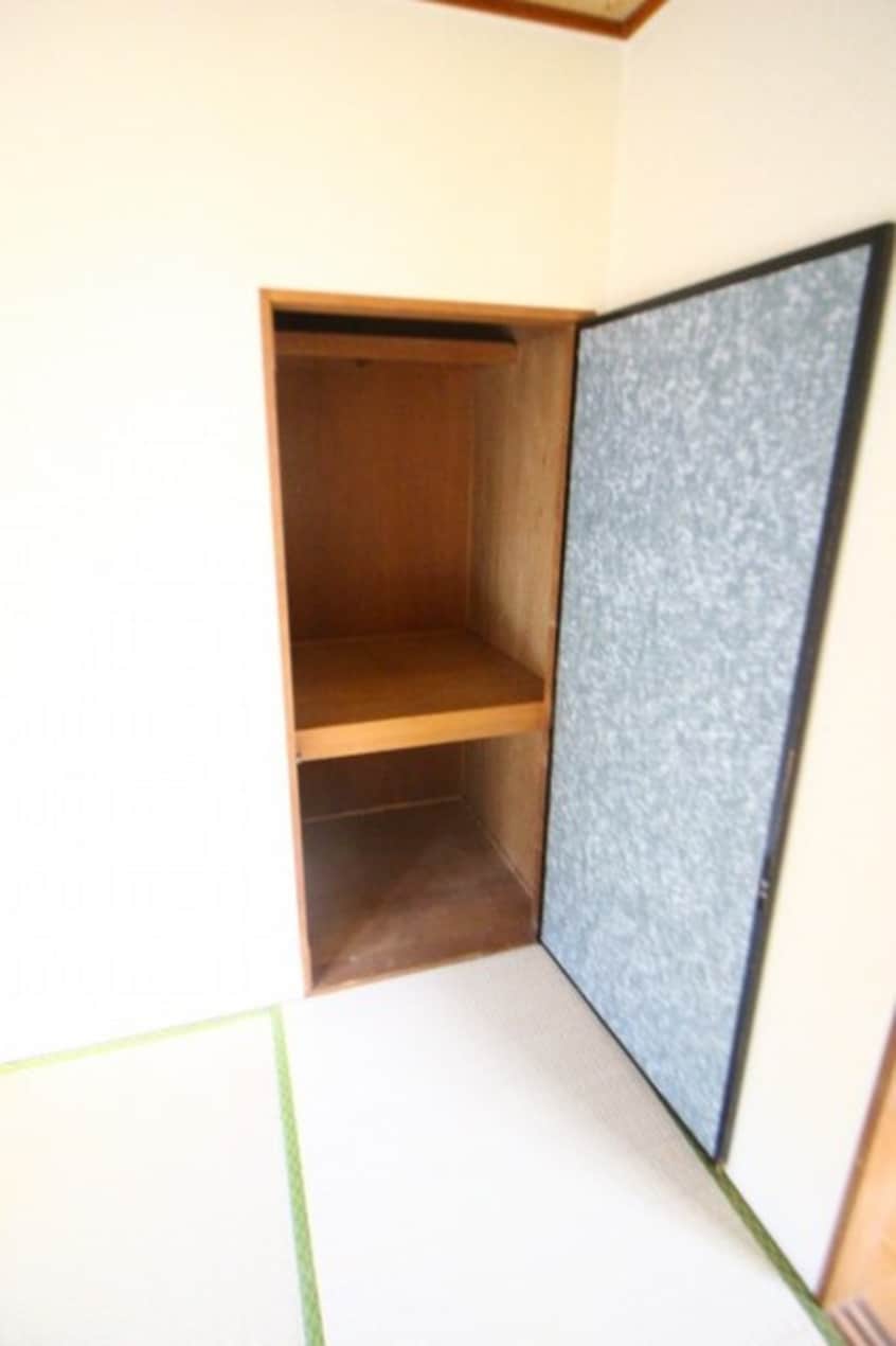 収納 シャルム牧山