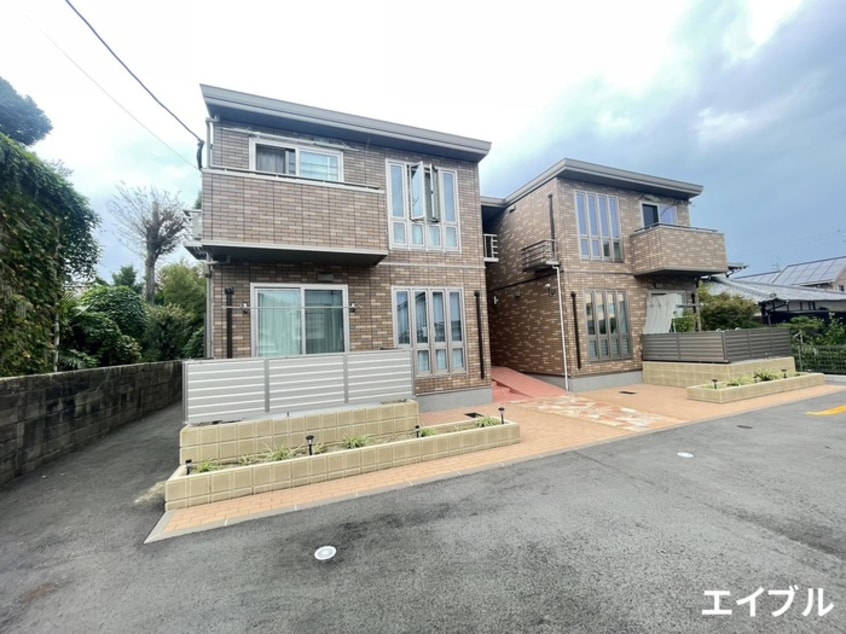 外観写真 ロイヤルヴィラⅤ