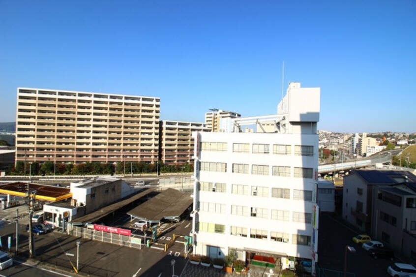 室内からの展望 ベ－シックビルディング八幡
