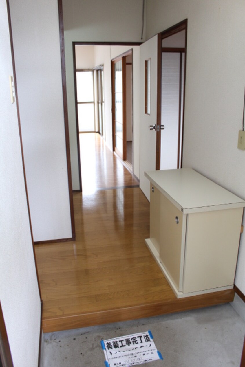 玄関 コーポラスホワイト