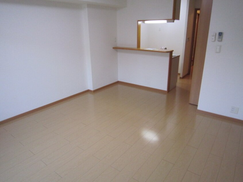 居室 サニ－・ガ－デン