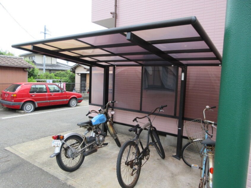 駐輪場 ウイング奈多７
