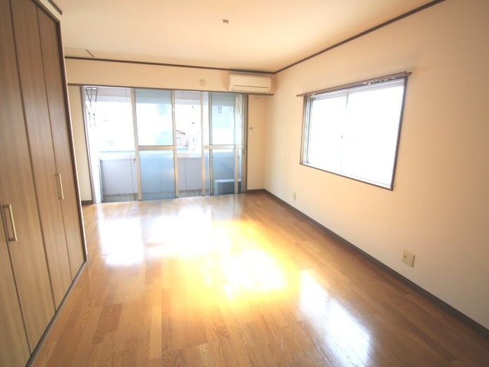 居室 Ｉ．Ｔ浅生ＢＬＤ