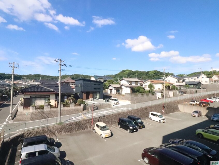 室内からの展望 自由ヶ丘ヒルズ・桜