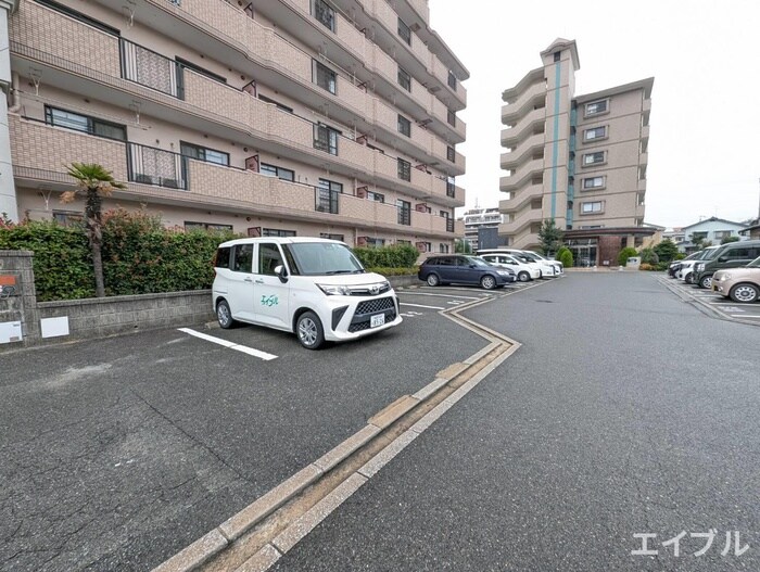 駐車場 サンリバ－博多南