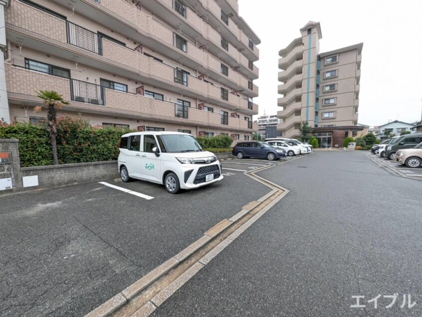駐車場 サンリバ－博多南
