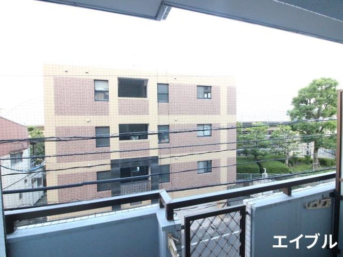 室内からの展望 ｱｽﾄﾘｱｺｰﾎﾟﾚｰｼﾖﾝ