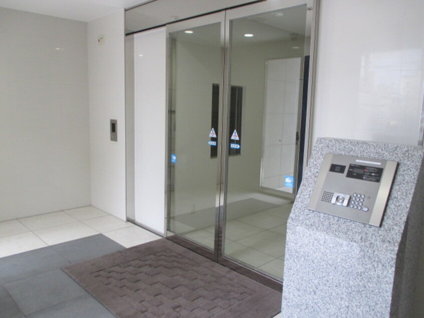 エントランス部分 ｴﾝｸﾚｽﾄ渡辺通Ⅱ(1401)