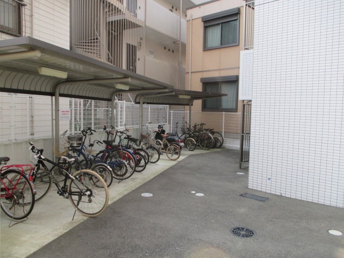 駐輪場 ｴﾝｸﾚｽﾄ渡辺通Ⅱ(1401)