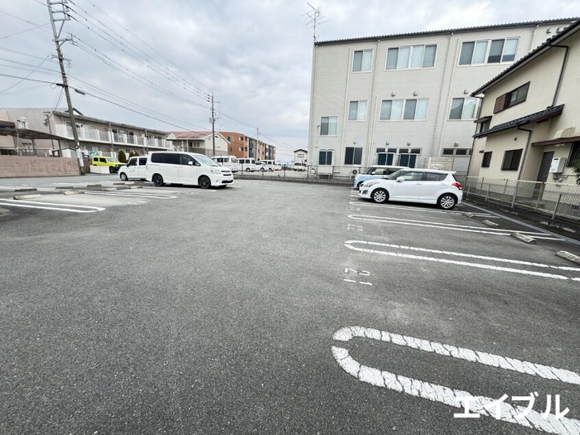 駐車場 ユニヴァリィ　ルミナス