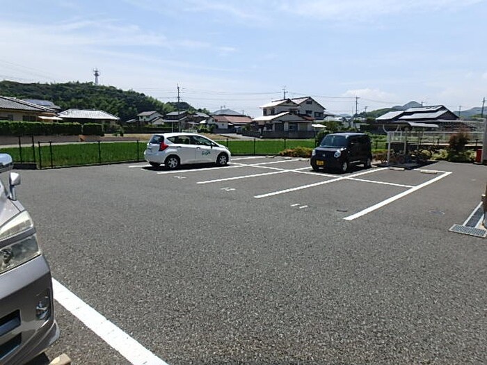 駐車場 ファル－ル