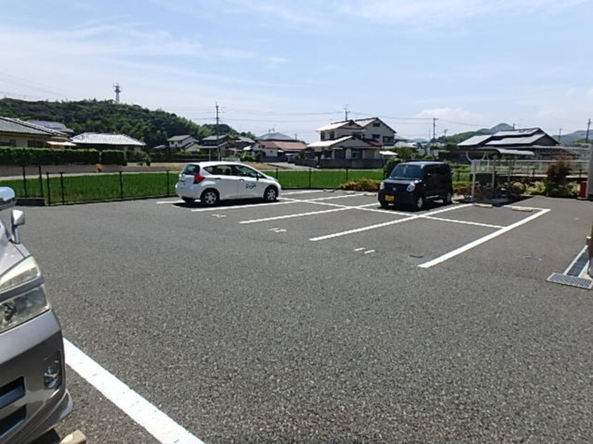 駐車場 ファル－ル