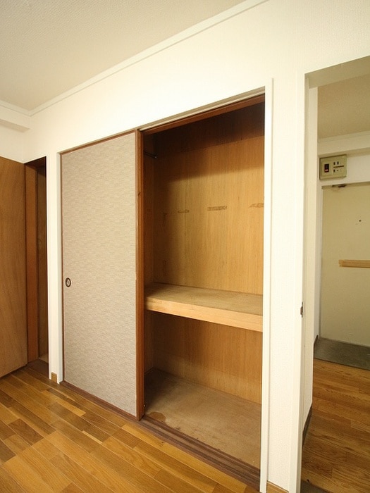 収納 レアール藤原