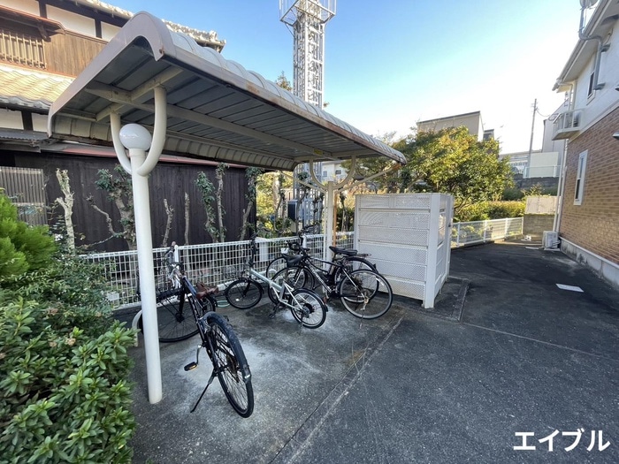 駐輪場 ジェルメ千本杉
