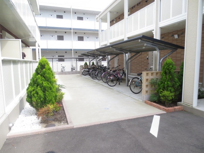 駐輪場 ブライト・パ－クサイドⅢ