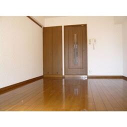 居室 カーサ原田