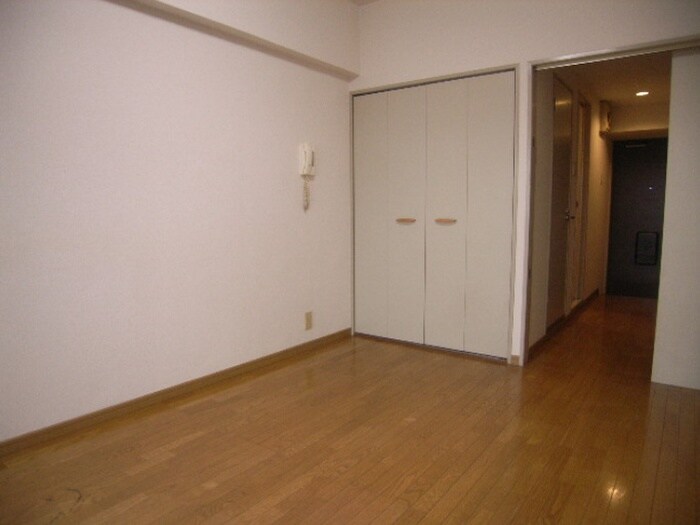 居室 日之出ビル多の津