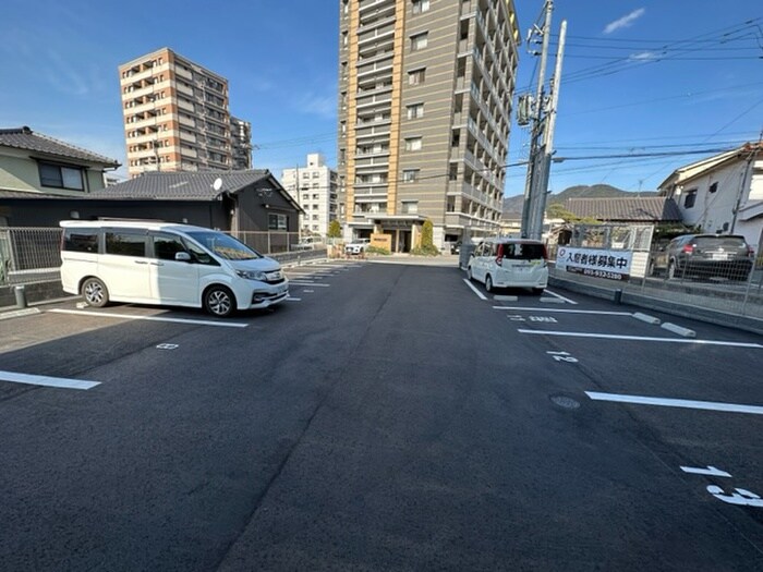 駐車場 ニシコービルディング門司