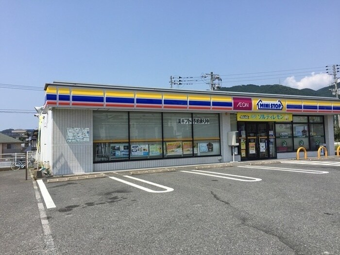 ミニストップ　上須惠店(コンビニ)まで800m マイキャッスル須恵Ｂ棟