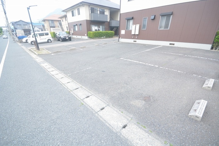駐車場 リヴ・アヴェニールＡ