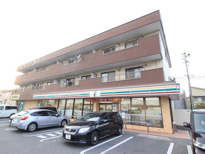 セブンイレブン星ヶ丘店(コンビニ)まで650m コムハウス弐番館