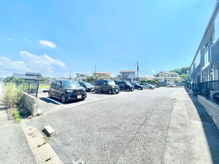 駐車場 サニーホームズ御牧　Ｃ棟