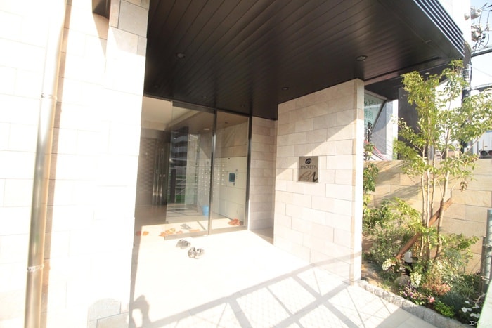 エントランス部分 エンクレスト千早（1302）