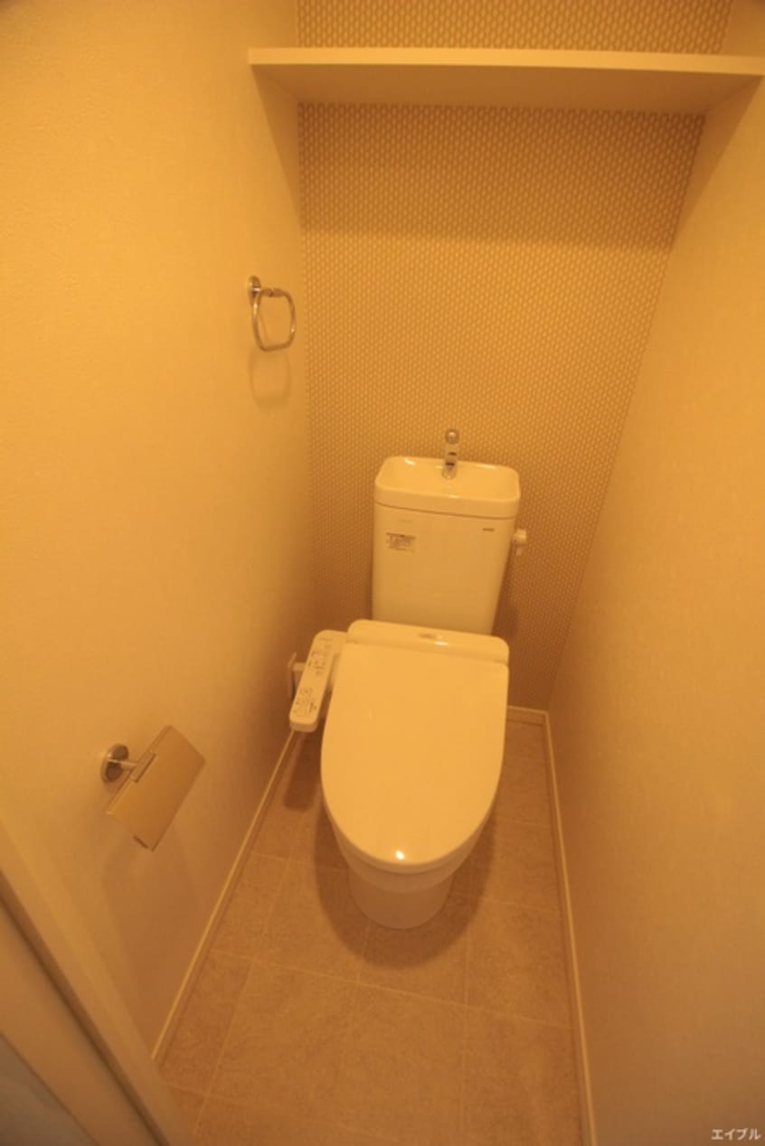 トイレ エンクレスト千早（1302）