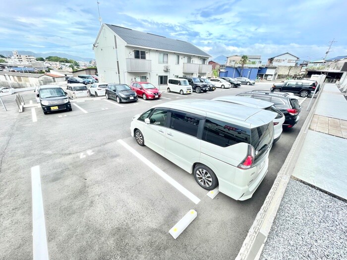 駐車場 イオメール折尾B棟