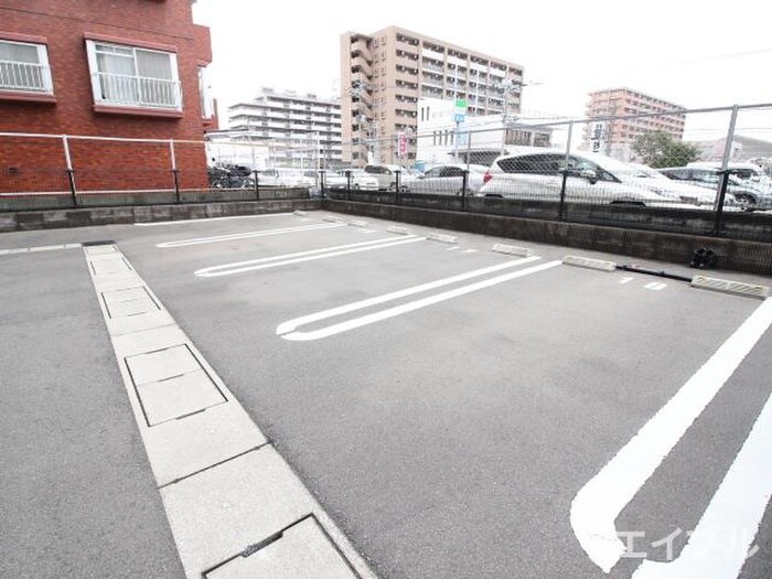 駐車場 ラーナ．福岡東