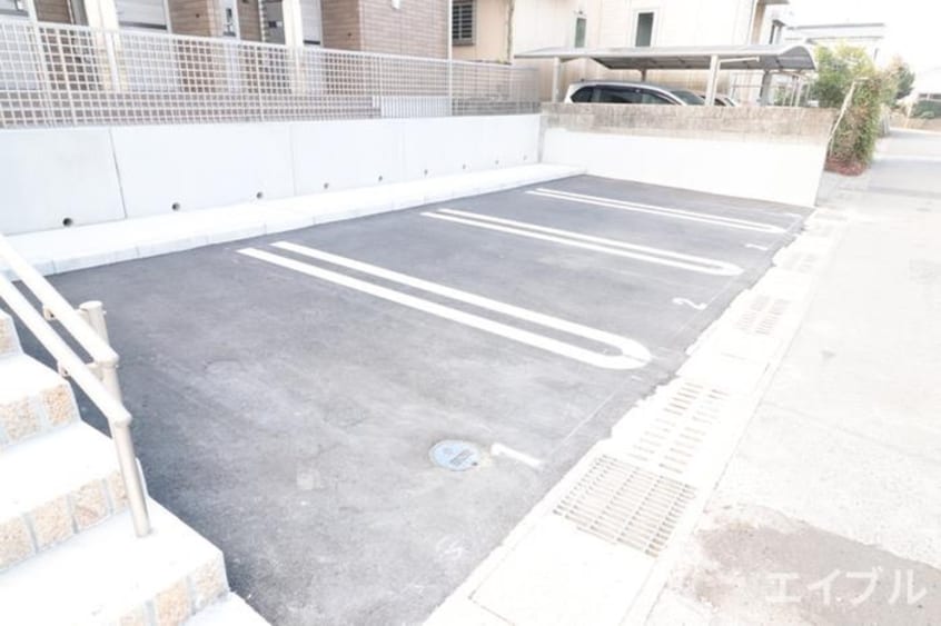 駐車場 Ｃｏｕｒａｇｅ玉里