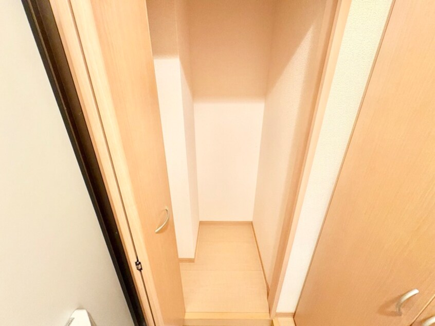 収納 スクールサイド若藤