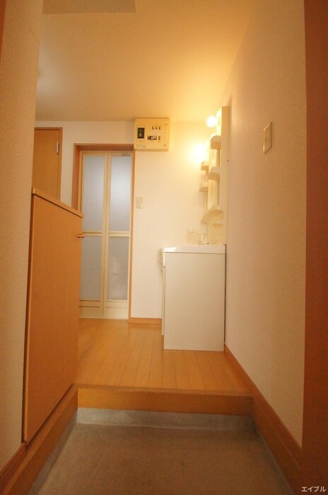 玄関 フ－ガ・アネックス２号館