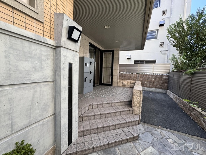 エントランス部分 ラフィールド大橋