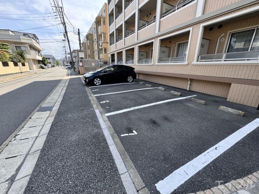 駐車場 ラフィールド大橋