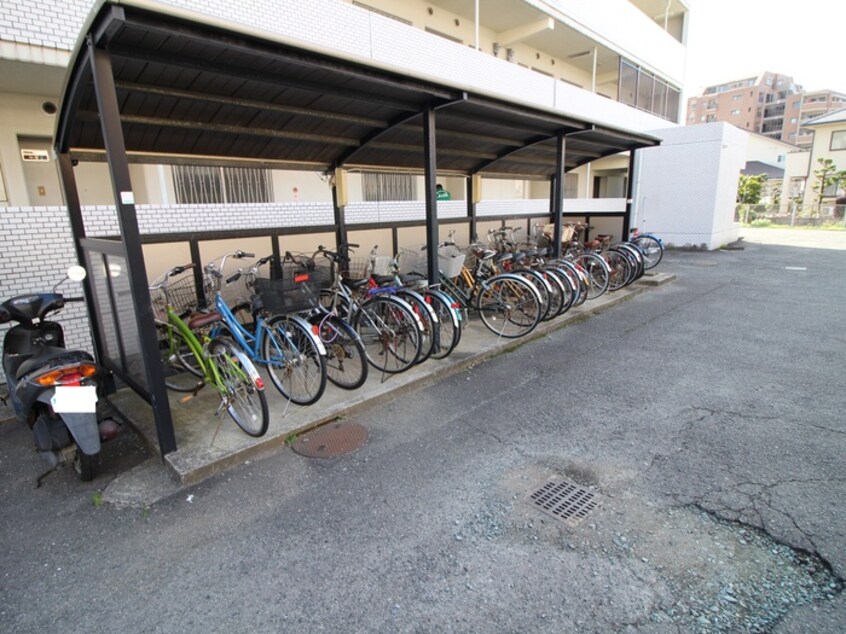 駐輪場 合庭ビル