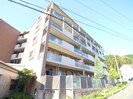 ニュ－ベリ－ヒルズ空港南の外観