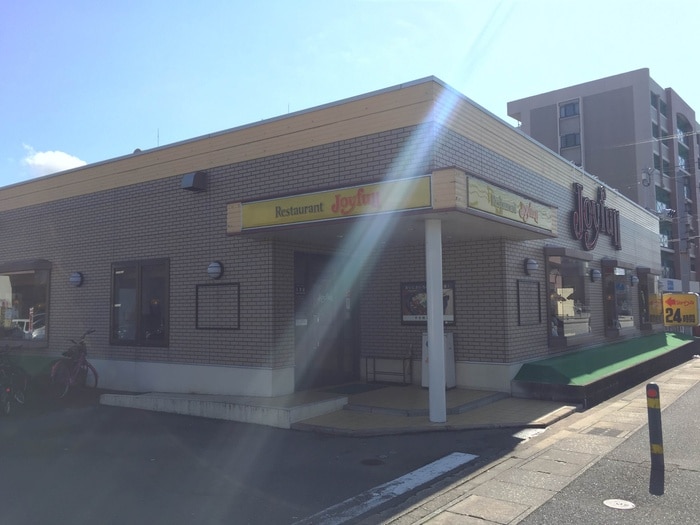 ジョイフル三苫店(その他飲食（ファミレスなど）)まで100m パインコ－トＢ