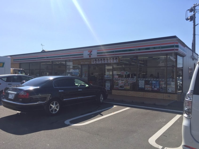 セブンイレブン塩浜1丁目店(コンビニ)まで520m パインコ－トＢ