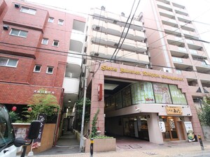 ﾗｲｵﾝｽﾞﾏﾝｼｮﾝ西新ｵﾚﾝｼﾞ通り(302)