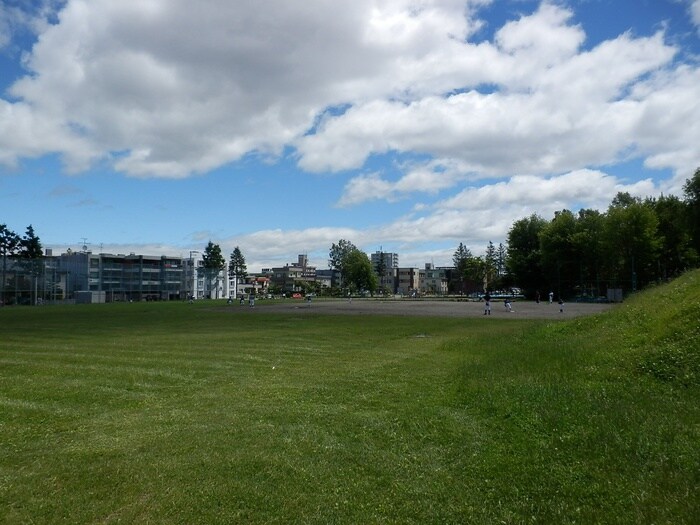 万生公園(公園)まで800m Calme Happiness南郷