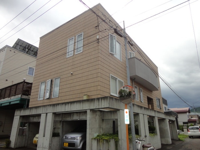 外観写真 ﾌｧｰｽﾄｺｰﾄ宮の沢