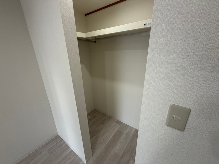 収納 栄町スクエアビル