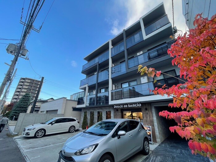 外観写真 AXIS-WILL 323. 裏参道