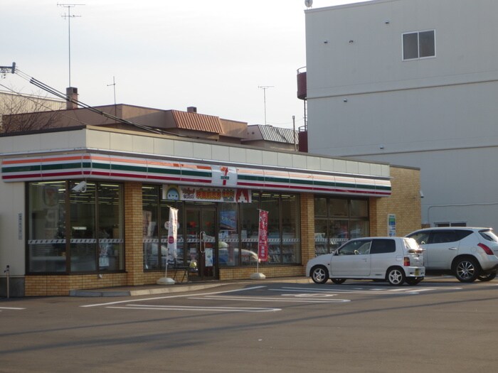 セブンイレブン(コンビニ)まで190m Elvita