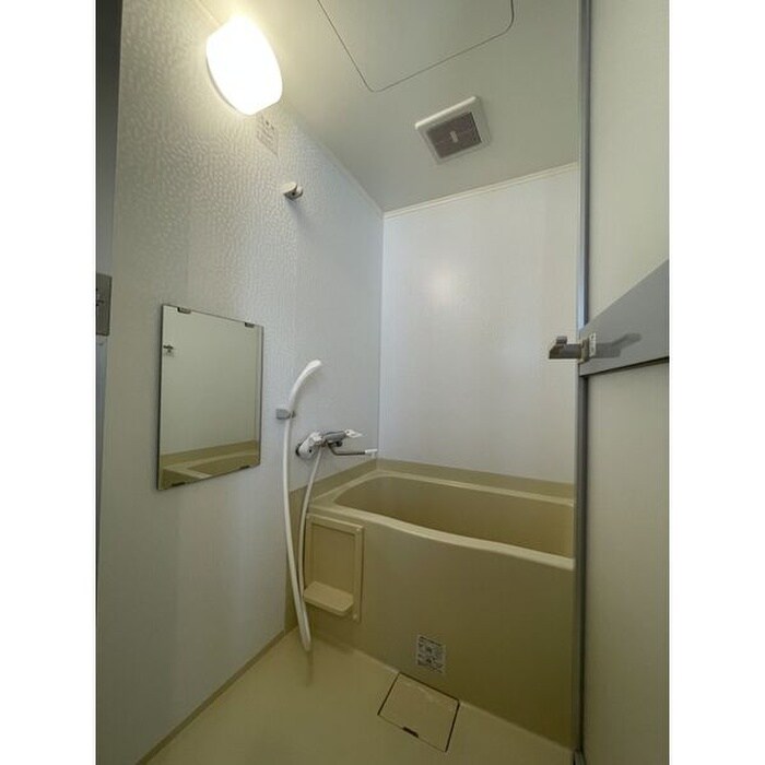 バス／シャワールーム等 ハイツルナ